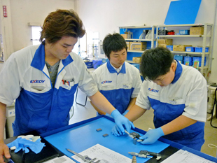 中学生职场体验(爱思帝精密)